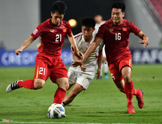 Vì sao Trọng Hoàng, Đình Trọng không thể xóa thẻ trước trận Malaysia?